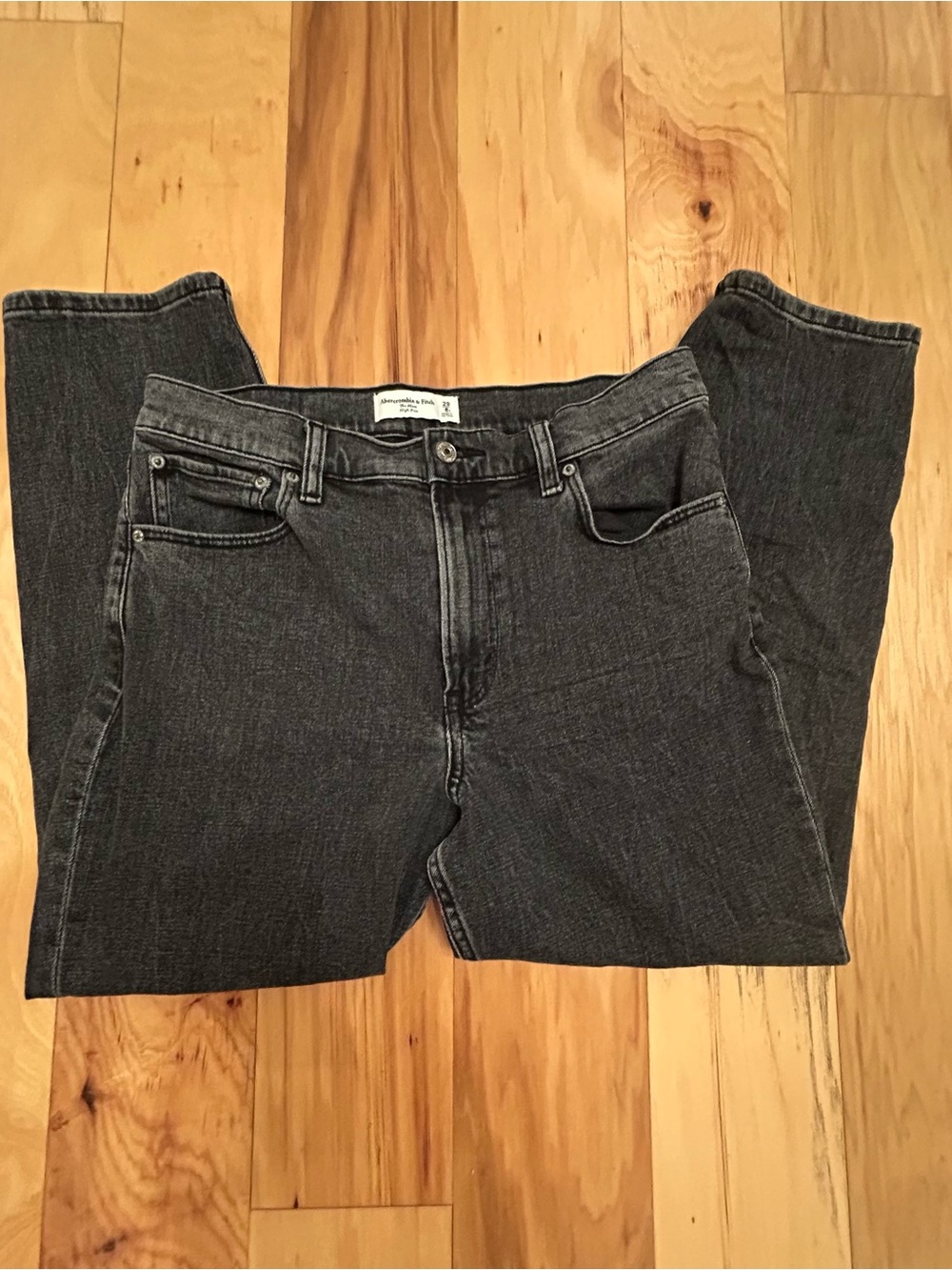 Abercrombie & Fitch The Mom High Rise Black Jeans – Size 29 / 8S